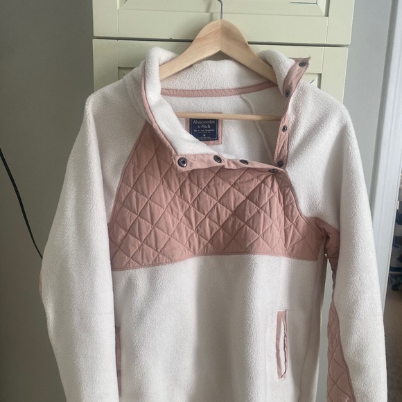 Abercrombie Fleece Pullover - Picture 1 of 3
